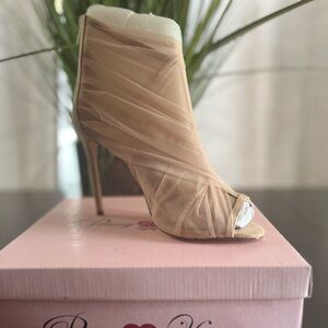 Women shoes (Bigger Sizes)